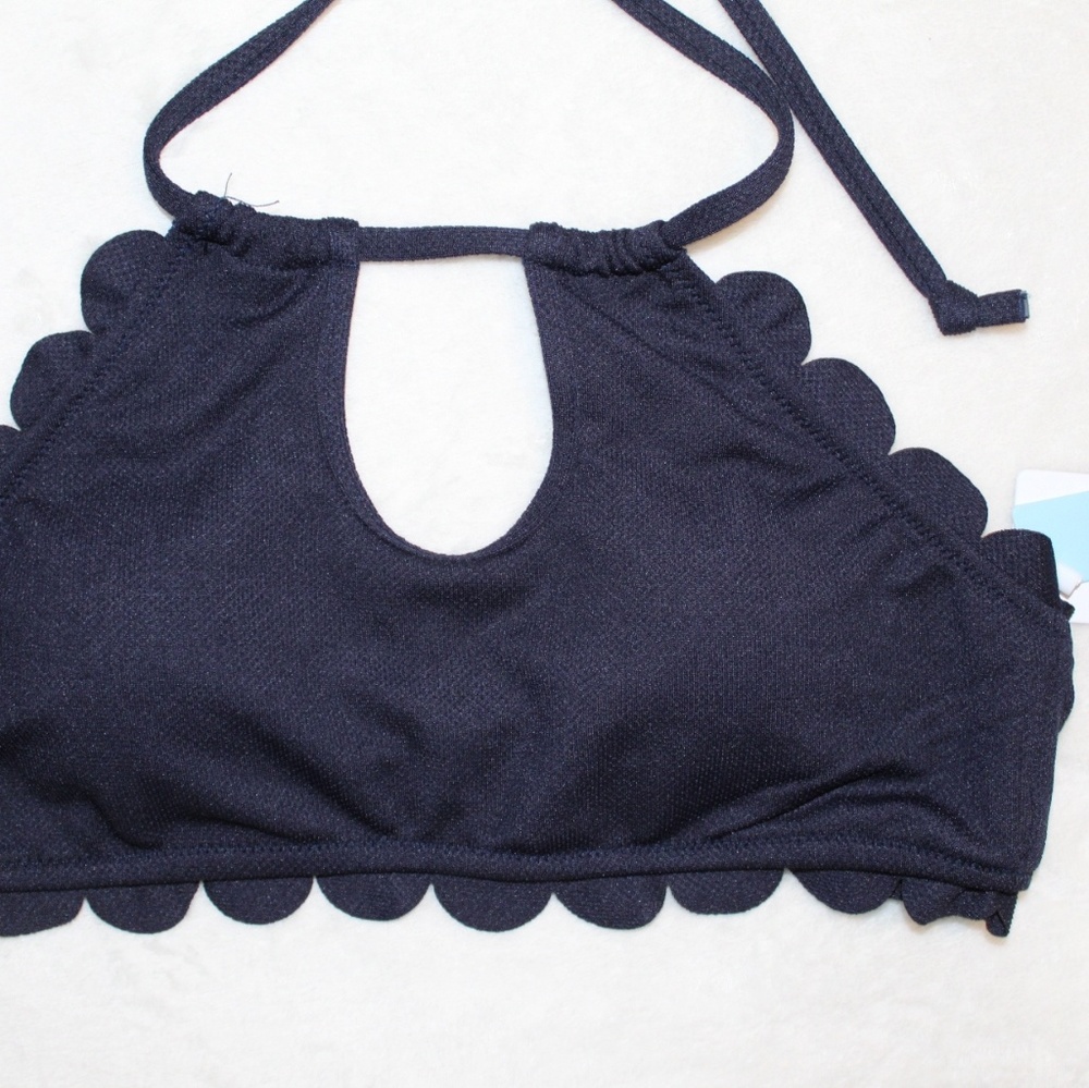 NWT Scalloped Navy Halter Cupshe Bikini - Picture 3 of 6